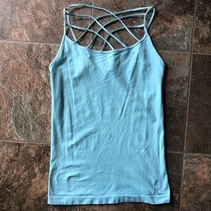 Criss-cross Tank